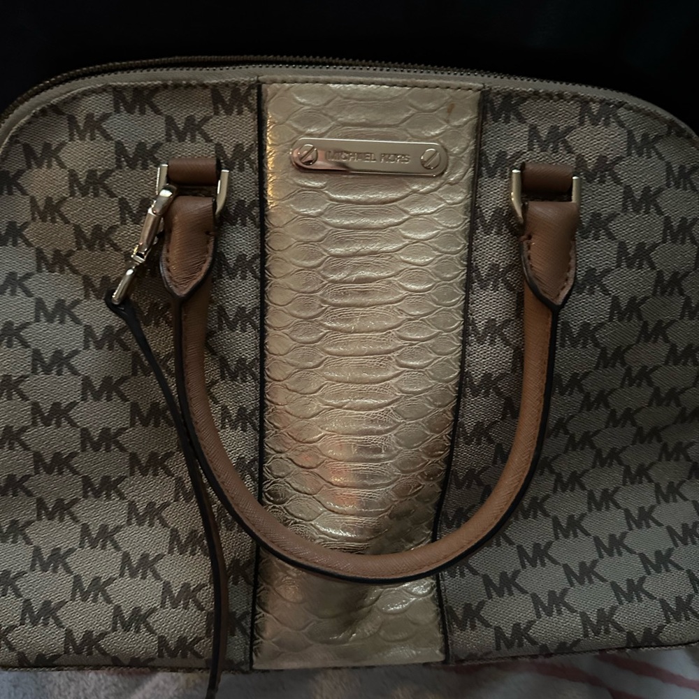Michael Kors purse and matching wallet